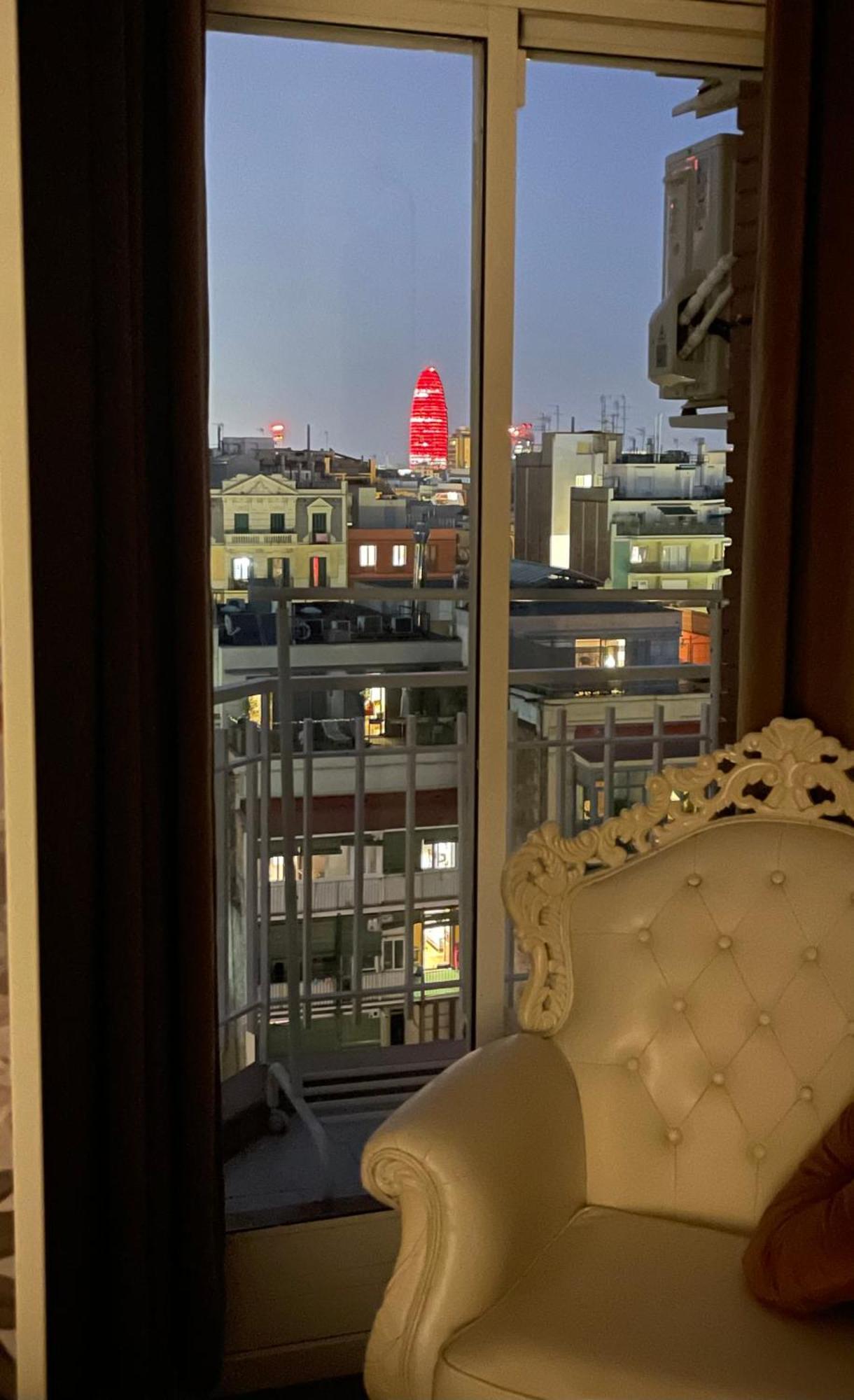 Appartement Spacious Penthouse With Big Private Terrace & View *